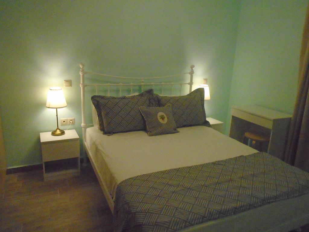 Socrates Family Apartments Kalligoni Ngoại thất bức ảnh